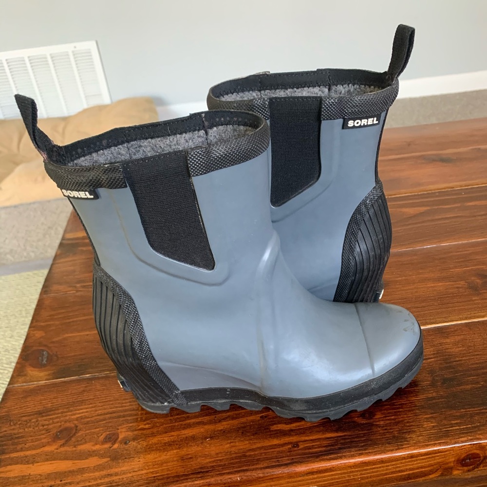 Sorel Gray and Black Heeled Rain Boots